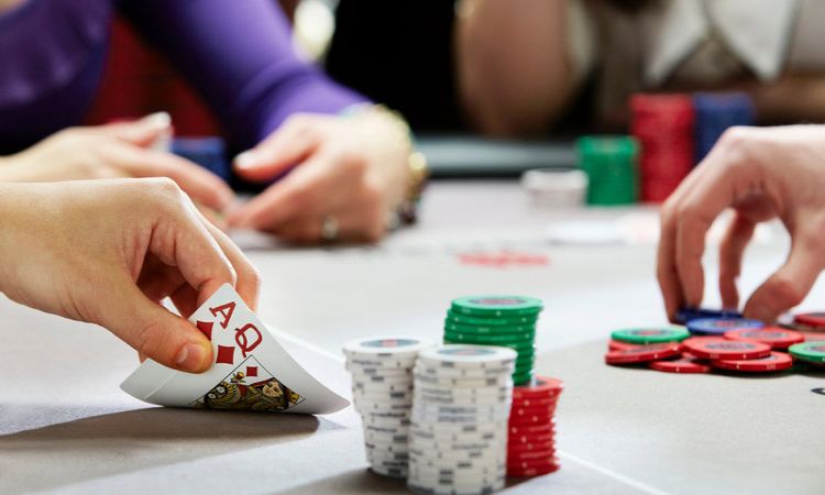 Cao thủ chia sẻ kinh nghiệm chơi Poker giỏi